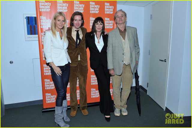 Photograph of Gwyneth, Wes, Anjelica and Bill from Just Jared